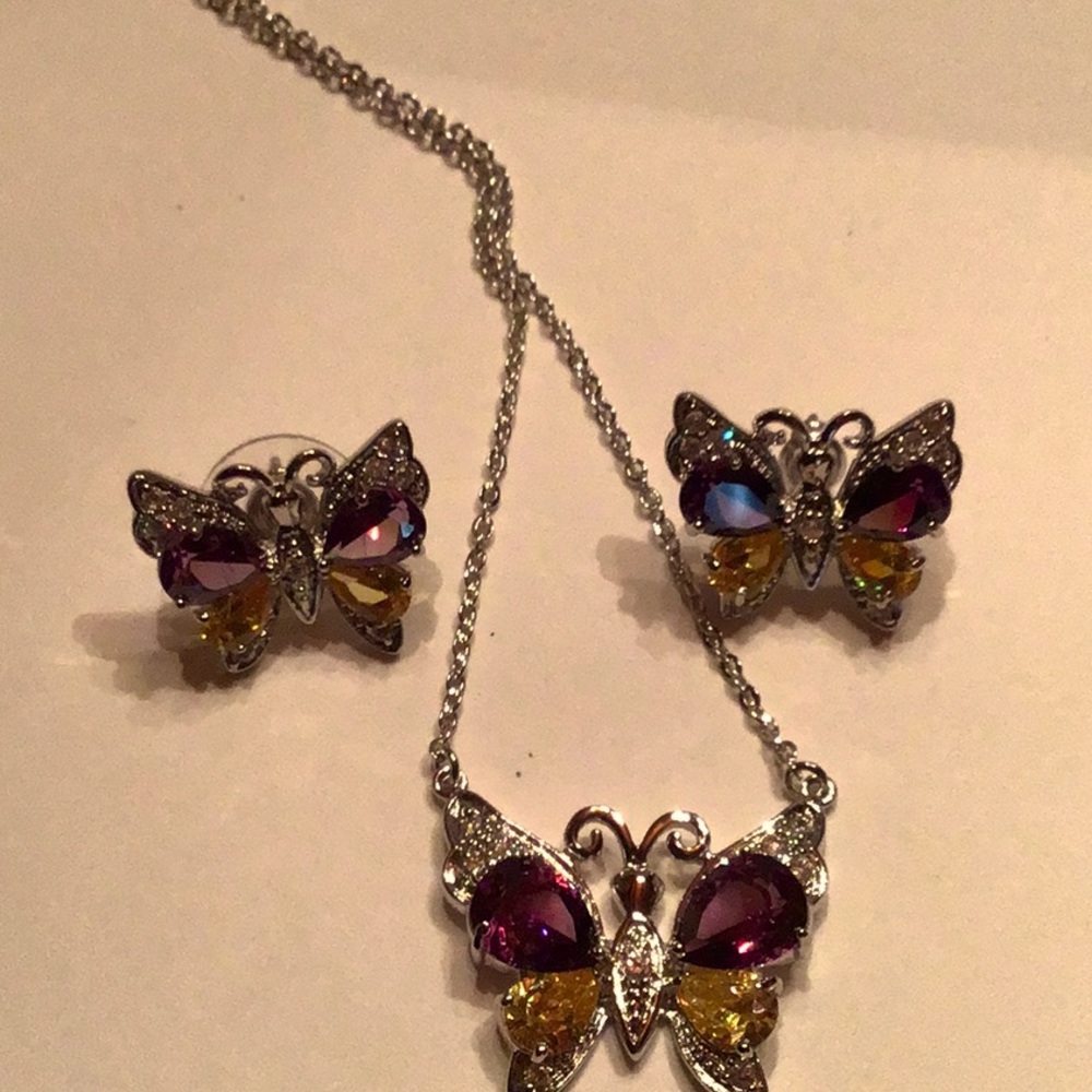 New Butterfly Set, Silvertone,rhodium plated, amethyst & citrine CZ’s 16”L 2”ext